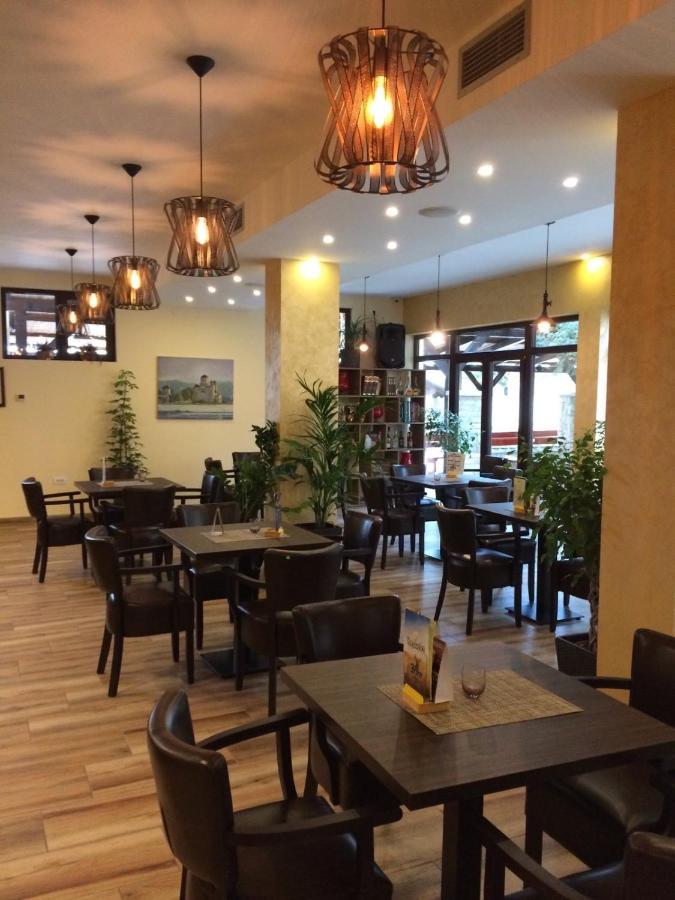 Garden House Bed & Breakfast Apatin Ngoại thất bức ảnh