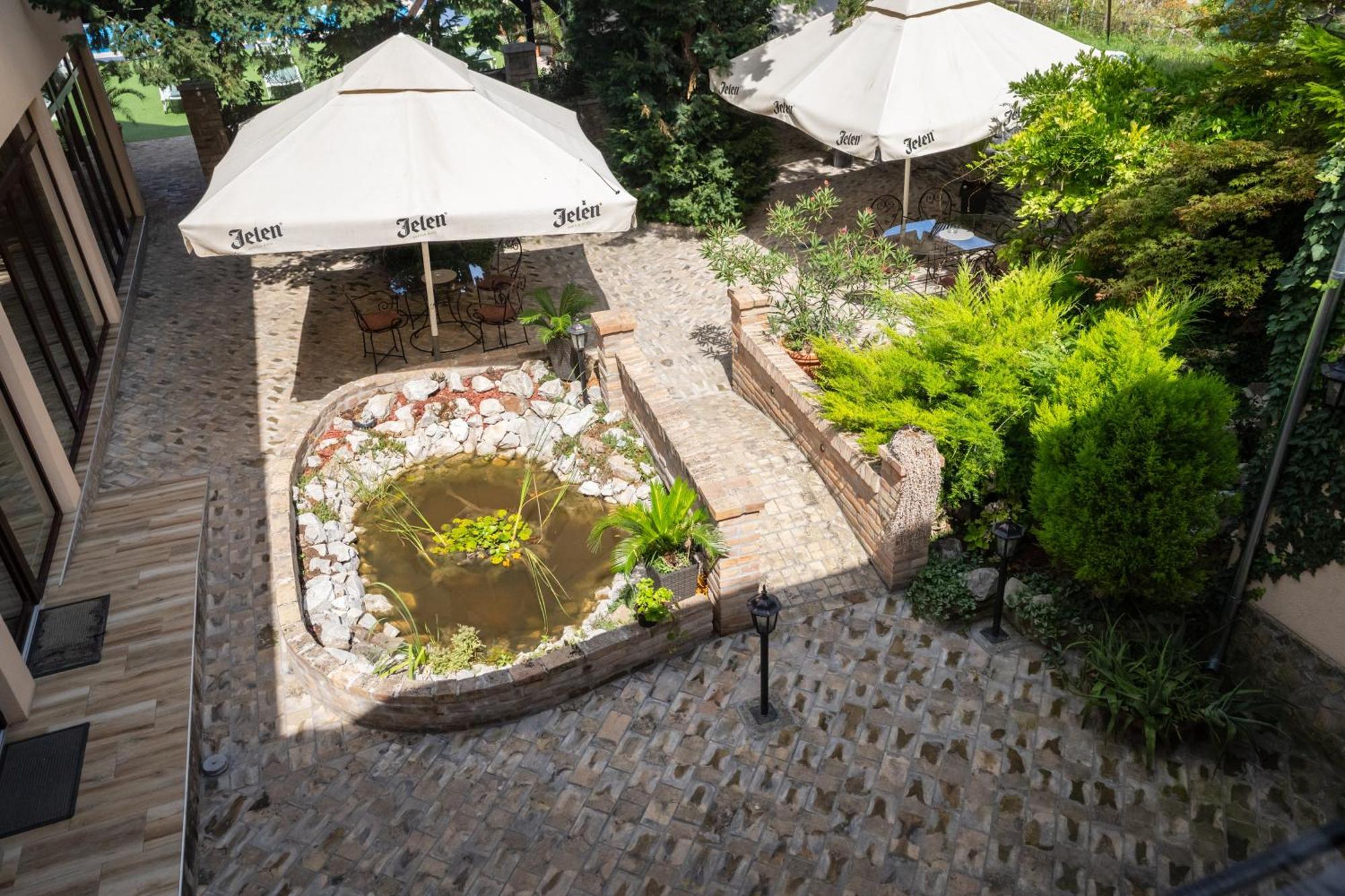 Garden House Bed & Breakfast Apatin Ngoại thất bức ảnh
